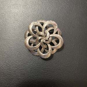 Vintage Sarah Coventry Silver Tone Tailored Swirl Brooch